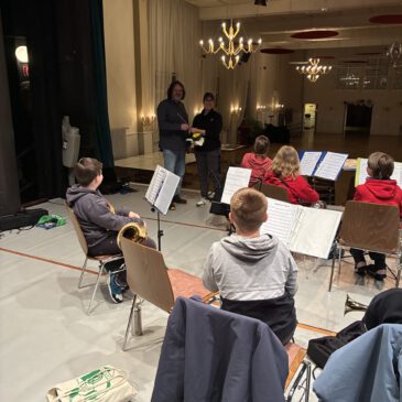 Nachwuchsorchester verabschieden langjährige Dirigentin